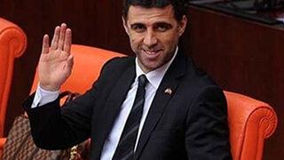 Vekile ‘sanat’ serbest, yorumculuk yasak