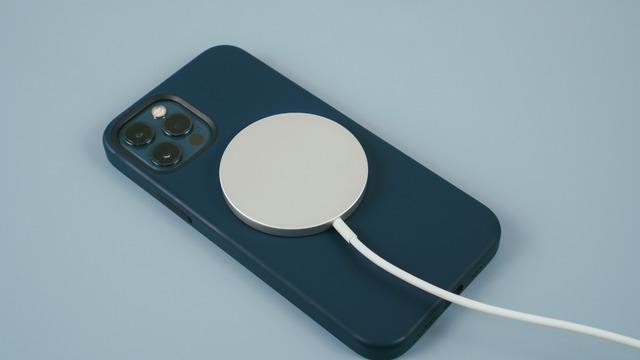 MagSafe nedir, ne işe yarar? Hangi telefonlarda MagSafe var?