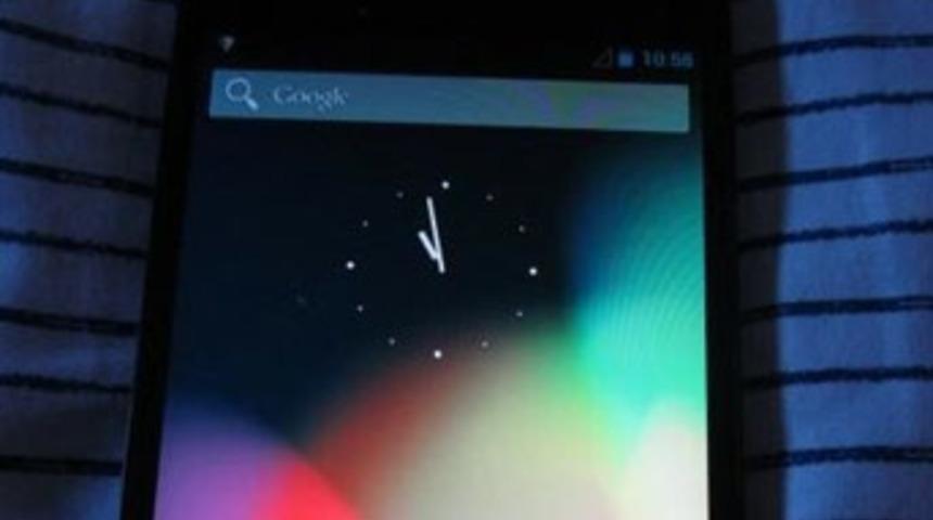 Google&rsquo;ın Yeni Akıllı Telefonu Nexus 4