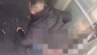 Kocaeli'de yaya köprüsünün asansöründe iğrenç olay! Kameralara aldırmadan tuvaletini yaptı