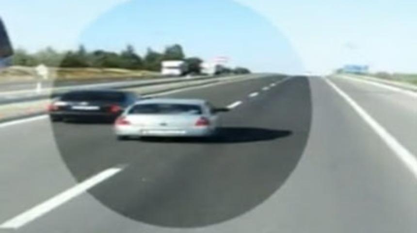 S&uuml;r&uuml;c&uuml; direksiyonda uyuyunca