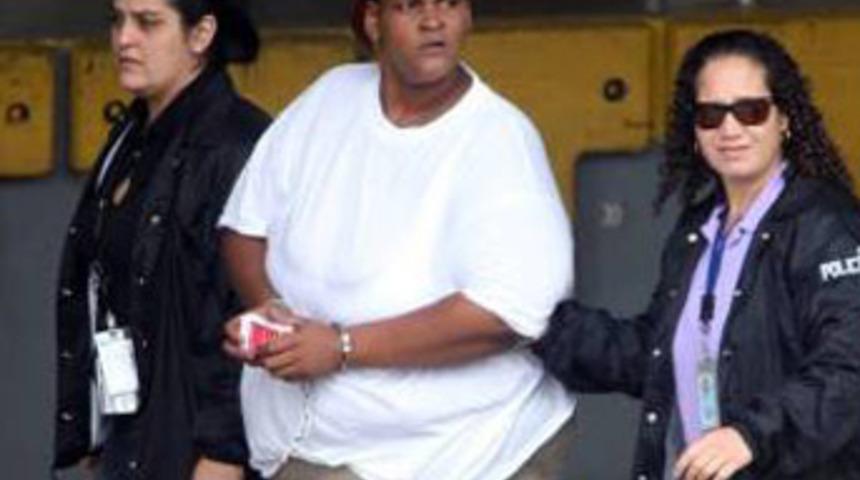 14 yaşındaki öz kızını pazarladı