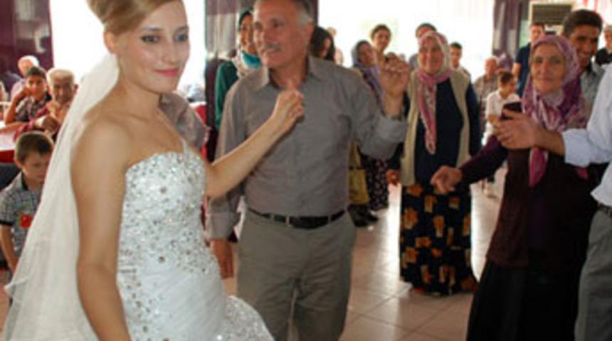 Damat d&uuml;ğ&uuml;n&uuml;ne yetişemeyince...