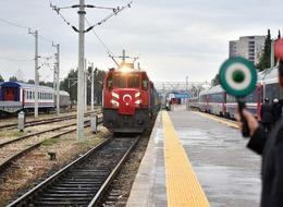 Bakü-Tiflis-Kars Demiryolu'nda yük taşımacılığı yeniden başladı