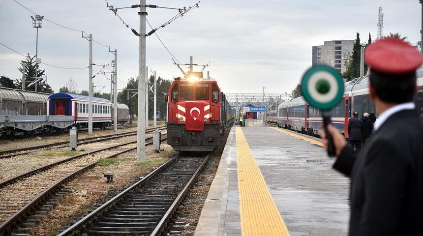 Bakü-Tiflis-Kars Demiryolu'nda yük taşımacılığı yeniden başladı