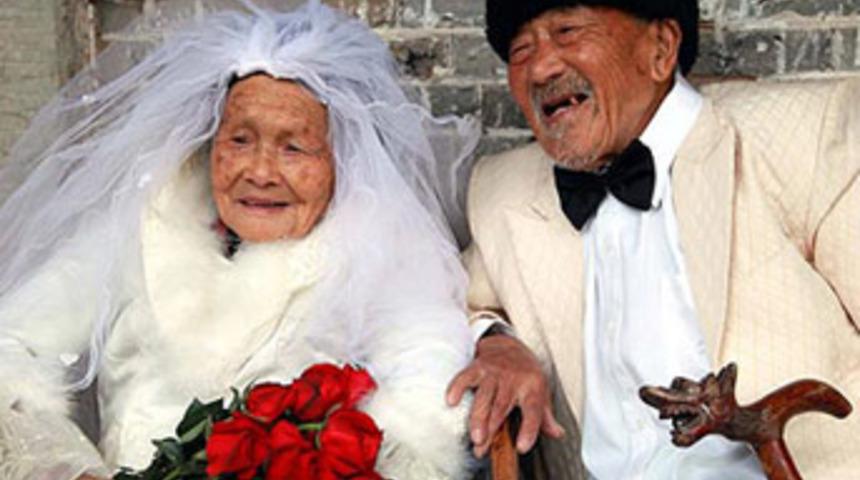 88 yıllık mutluluğun fotoğrafı &ccedil;ekildi