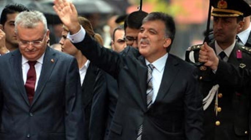 G&uuml;l hediye kabul etmedi, onun yerine...