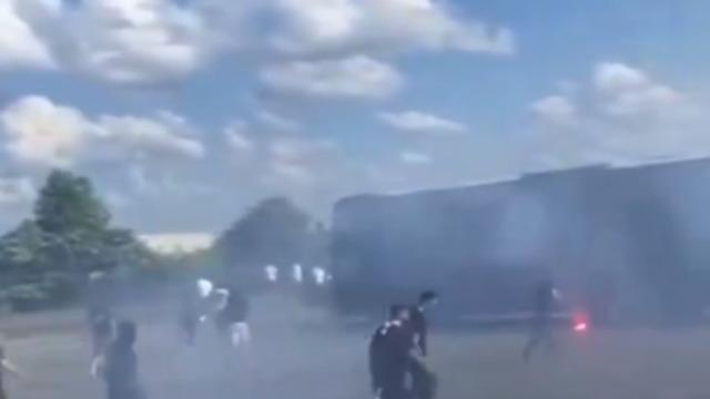 PSG - Lyon maçı öncesinde Fransa karıştı! 20 taraftar yaralandı