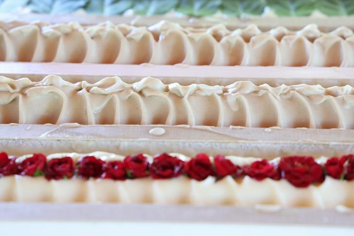  45 ÇEŞİT SABUN İMAL EDİYOR