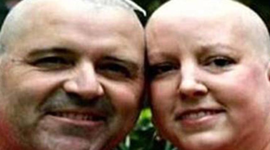 Destek için saçını kesen koca da kanser oldu