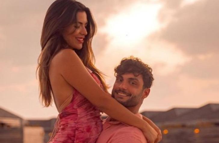 Love Island'ın şampiyonu Ekin Su itiraf etti! Telefonda müstehcen mesajları bulmuş 18822603-728xauto