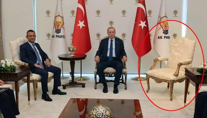 Erdoğan'ın CHP'de nasıl ağırlanacağı ortaya çıktı! 'Boş koltuk' çok tartışılmıştı, Özgür Özel'i ziyareti öncesi kulislerden sızdı