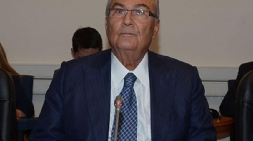 Baykal: Darbe komisyonu karalama peşinde