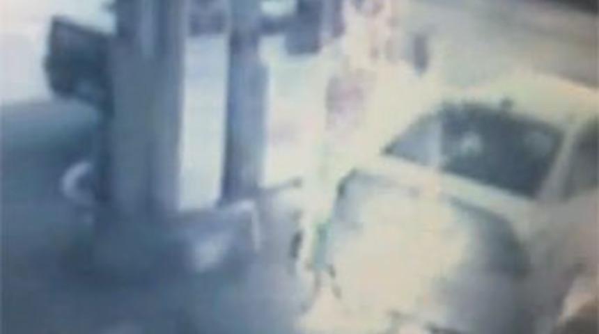 LPG&rsquo;li ara&ccedil; benzinlikte b&ouml;yle alev aldı!