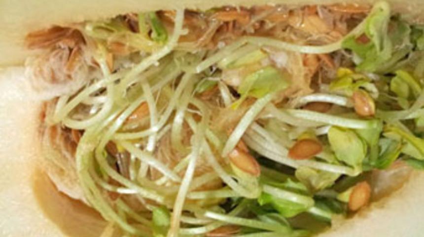 Kavunu a&ccedil;tı, şaştı kaldı!