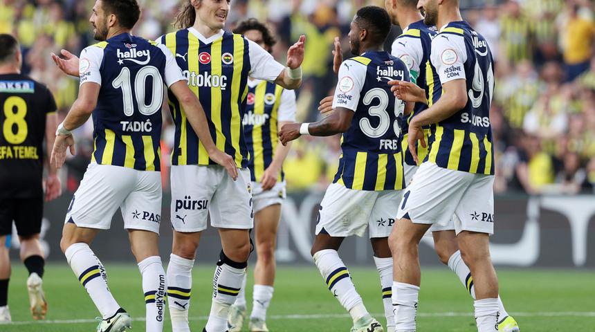 Fenerbahçe sezonu 99 puanla ikinci sırada tamamladı!