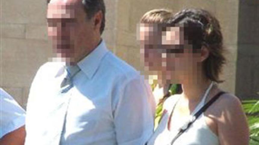 İnternette tanıştığı kadın dekanı dolandırdı