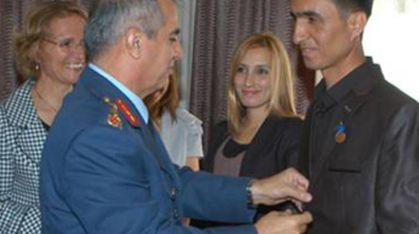 Damada Genelkurmay Başkanı'ndan altın