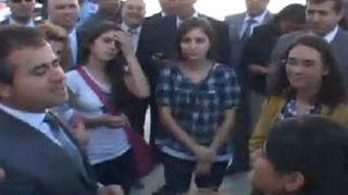 Bakandan kız öğrenciye fırça