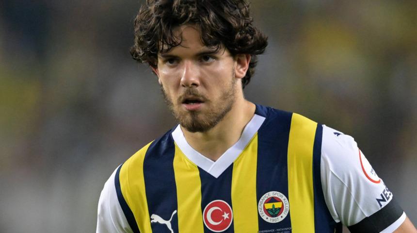 Fenerbahçe'de yaprak dökümü başlıyor! Yuvadan uçacak ilk isim belli oldu