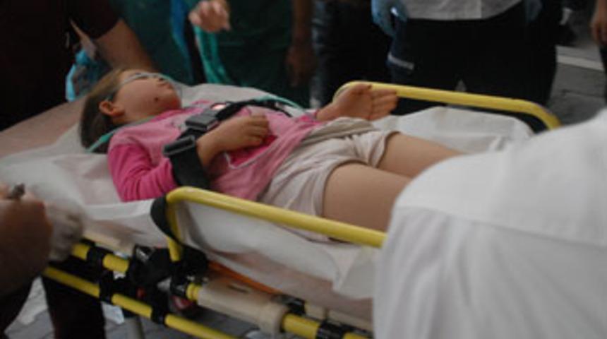 Öğrenci servisi gölete devrildi: 2 ölü