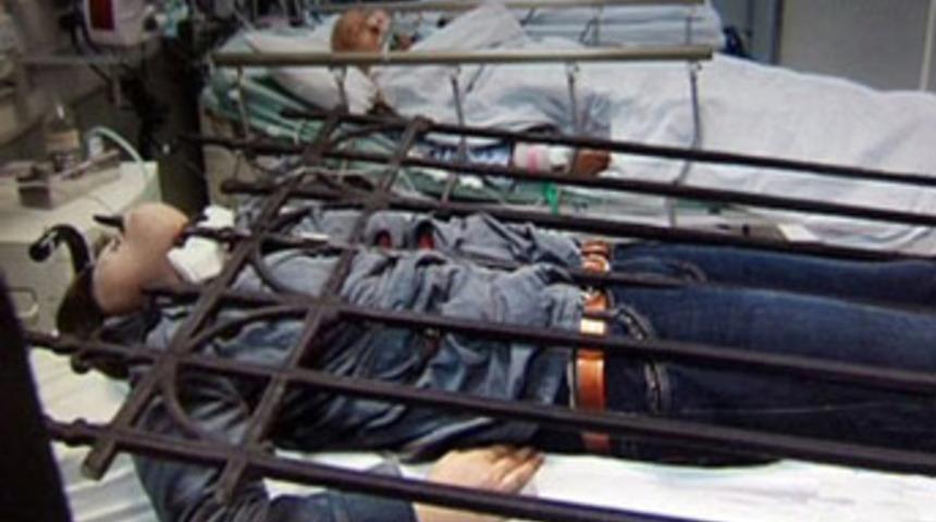 Demir parmaklık &ccedil;enesine girdi