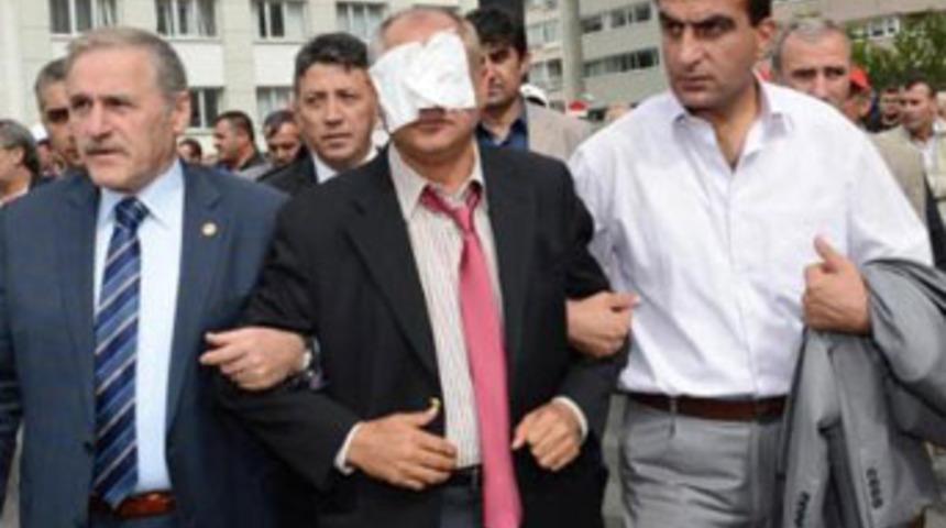 Sendika eyleminde vekillere biber gazı