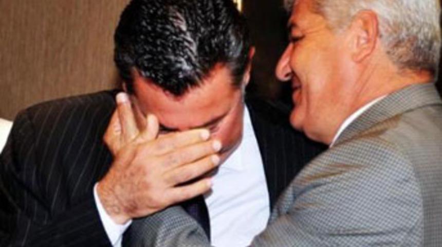 G&ouml;reve başladı, h&uuml;ng&uuml;r h&uuml;ng&uuml;r ağladı