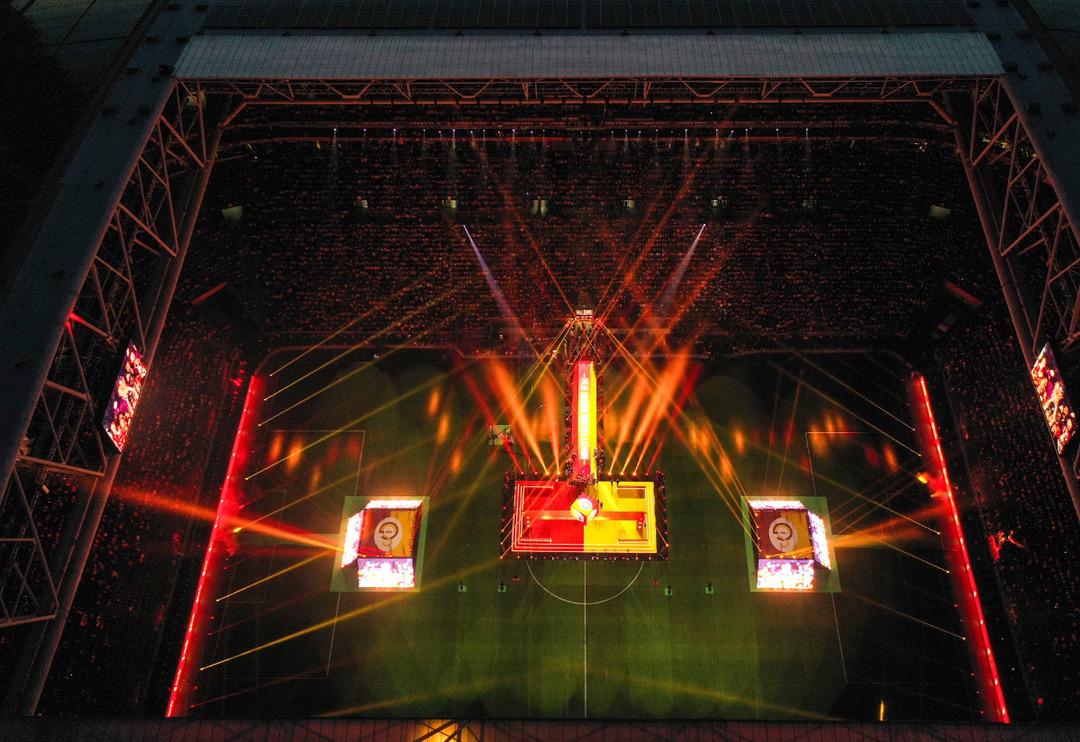 Galatasaray'dan m&uuml;thiş şampiyonluk kutlaması!