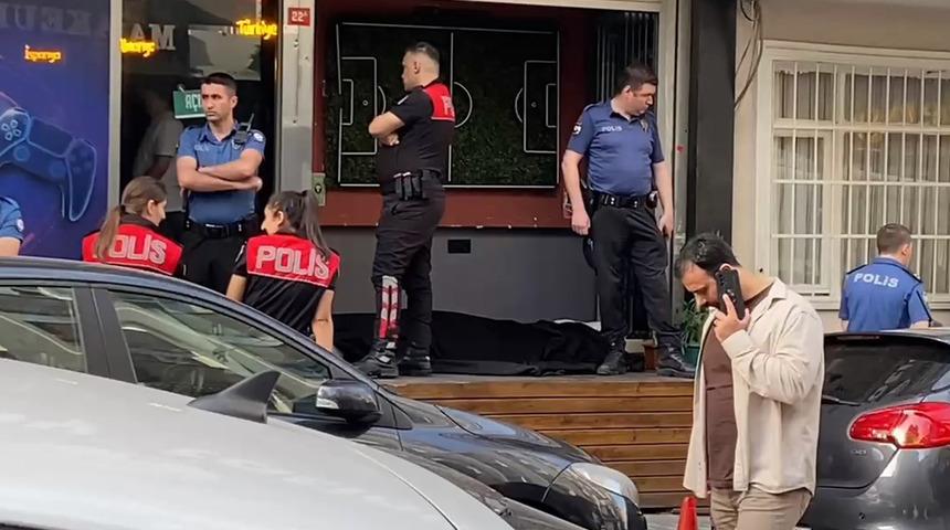 Bahçelievler'de oyun salonuna silahlı saldırı! 3 gün önce işe başlayan genç hayatını kaybetti