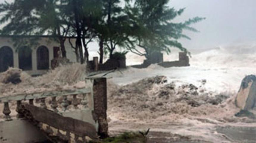 Sandy kasırgası ilerliyor