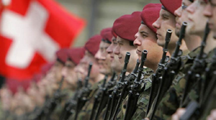 İsviçre ordusunda 'mülteci silahlanması'