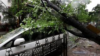 Hindistan ve Bangladeş’i Remal Tropikal Kasırgası vurdu! Çok sayıda kişi öldü, on binlerce ev yıkıldı