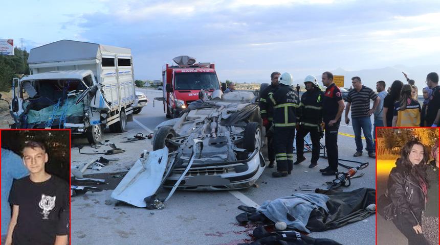 Acı son! Nişan alışverişi dönüşü korkunç kaza: 3 kişi öldü, 2 kişi yaralandı