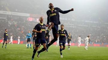 Fenerbahçe'nin Norveçli yıldızı Joshua King takıma veda etti!