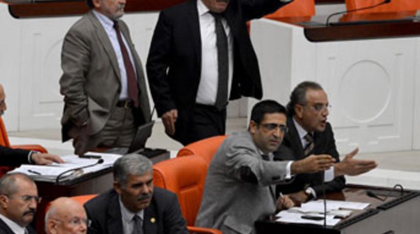 Meclis'te tansiyon y&uuml;kseldi