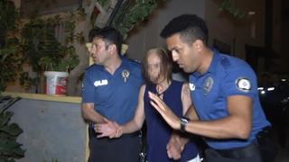 Çocukların üzerine benzin döküp yakmaya çalıştı! 'Kardeşime işkence ediyorlar'