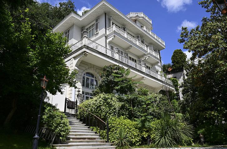 FETÖ firarisi Akın İpek açtığı davayı kaybetti! Bebek’teki yalı satışa çıktı; 750 milyon lira… G1