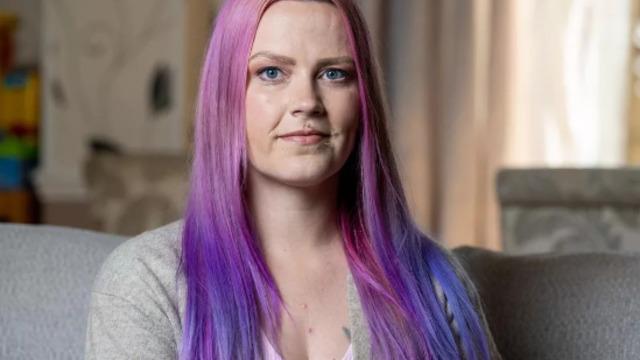 Regl dönemlerinde bir günde paket paket hijyenik ped değiştirmek zorunda kalıyordu! Nedeni bambaşkaymış: Meğerse iki rahmim varmış