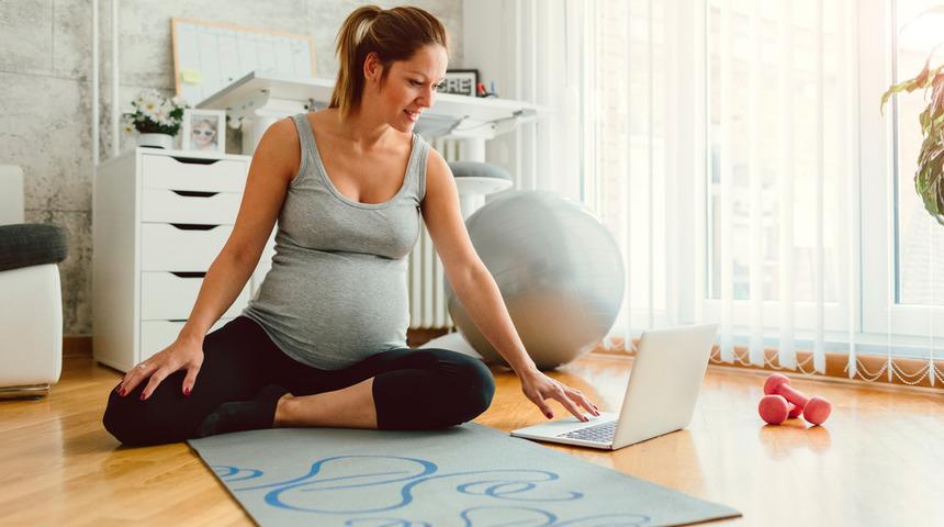 “Hamilelik yogası hem anne hem de bebek için faydalı”