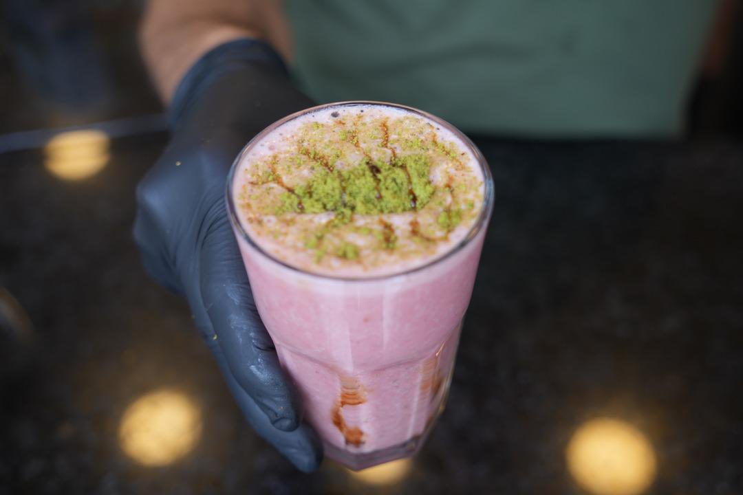 Sıcak havaların vazge&ccedil;ilmezi atoma ilgi arttı! Bağışıklık sistemini g&uuml;&ccedil;lendiriyor, enerji veriyor