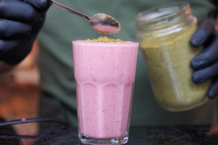 Sıcak havaların vazgeçilmezi atoma ilgi arttı! Bağışıklık sistemini güçlendiriyor, enerji veriyor G2