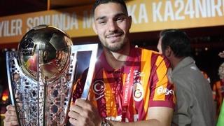 Kaan Ayhan direkt olarak Mert Hakan Yandaş'a göndermede bulundu! Taraftardan beğeni yağmuru geldi