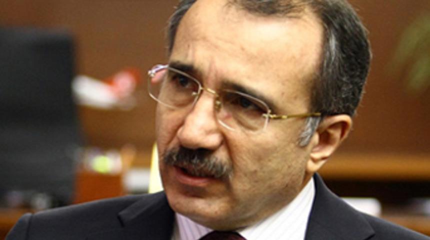 Bakan'ı şoke eden alkış!