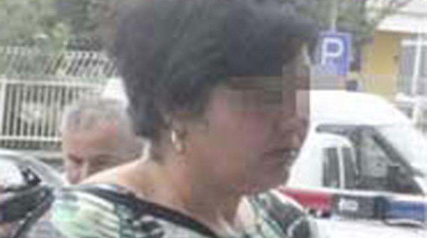 Evinde 20 liraya fuhuş yaparken yakalandı