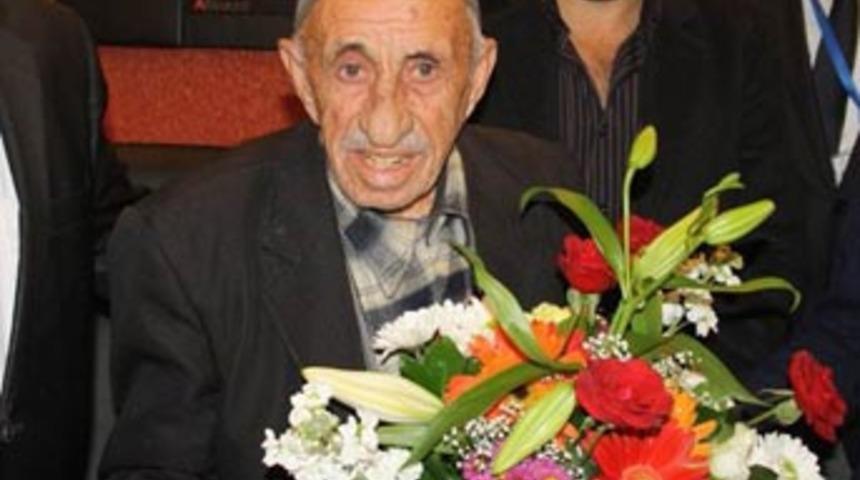 104 yaşında emekli oldu