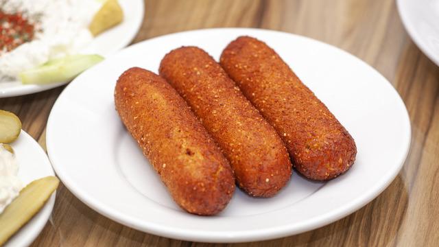 Kıymalı bulgurlu börek tarifi: Kıymalı bulgurlu börek nasıl yapılır?