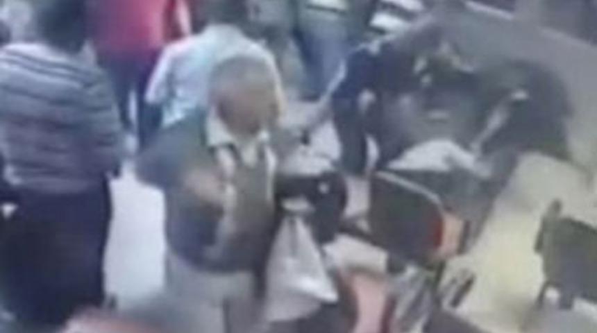 Hastanede inanılmaz kavga