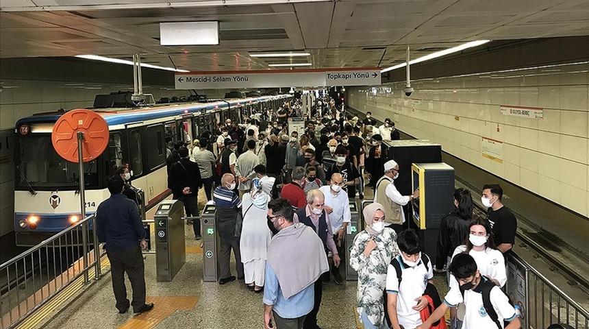 T4 durakları - T4 tramvay durakları isimleri nelerdir? T4 Topkapı - Mescid-i Selam Tramvay Hattı hangi duraklardan geçiyor, kaça kadar çalışıyor?