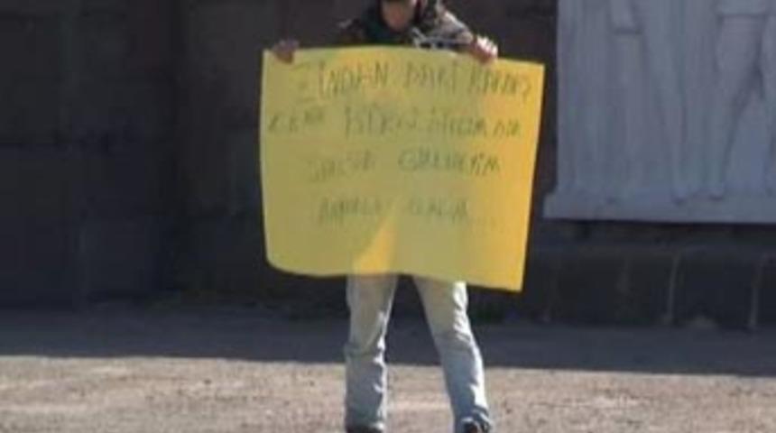 A&ccedil;lık grevleri i&ccedil;in Meclis'te eylem